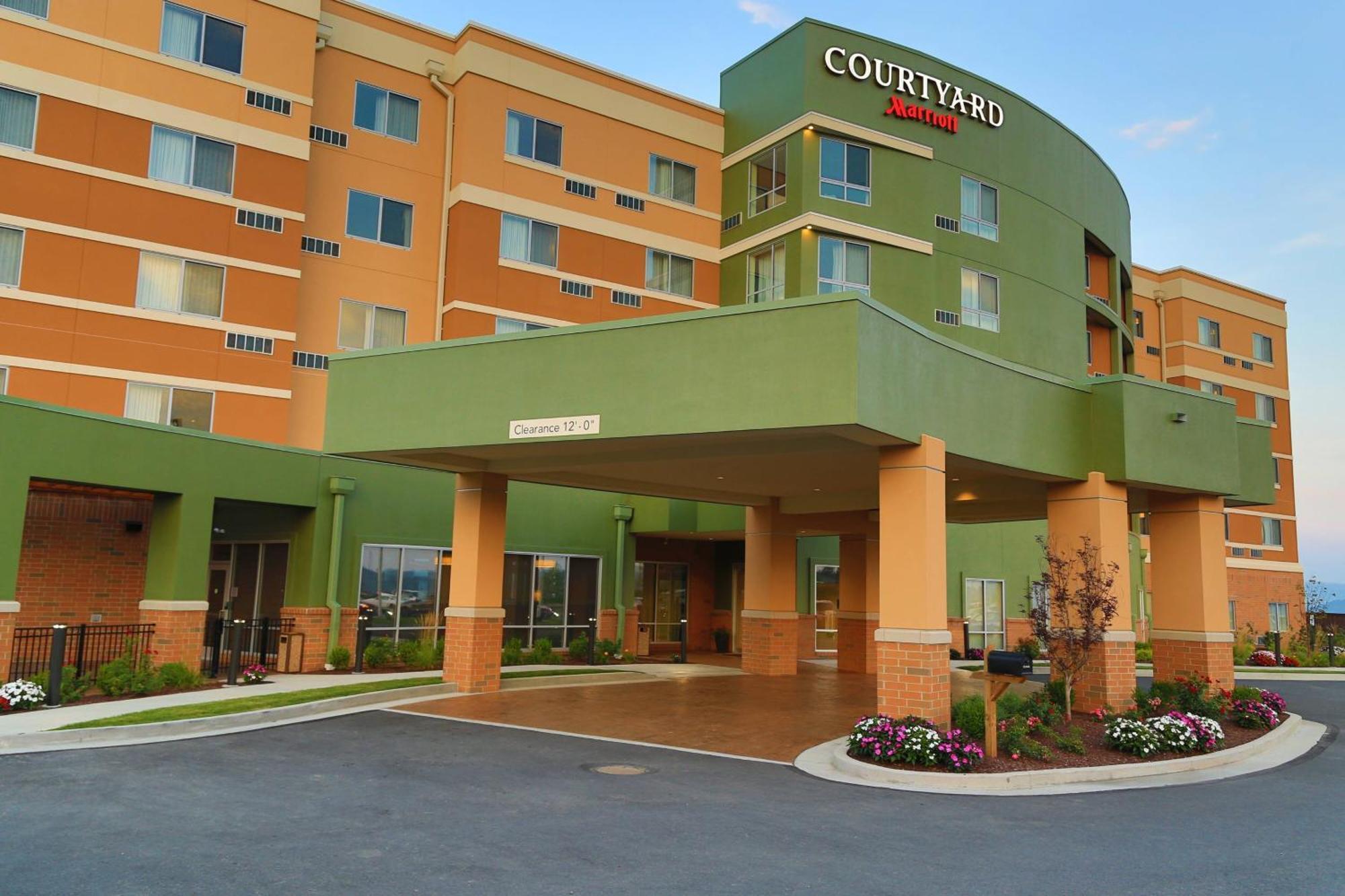 Courtyard By Marriott Morgantown Hotel Exterior photo