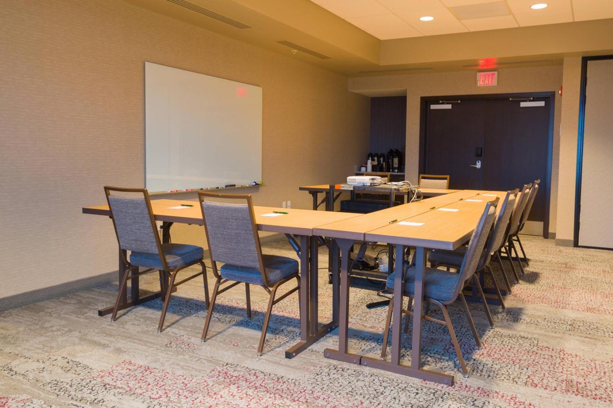 Courtyard By Marriott Morgantown Hotel Exterior photo